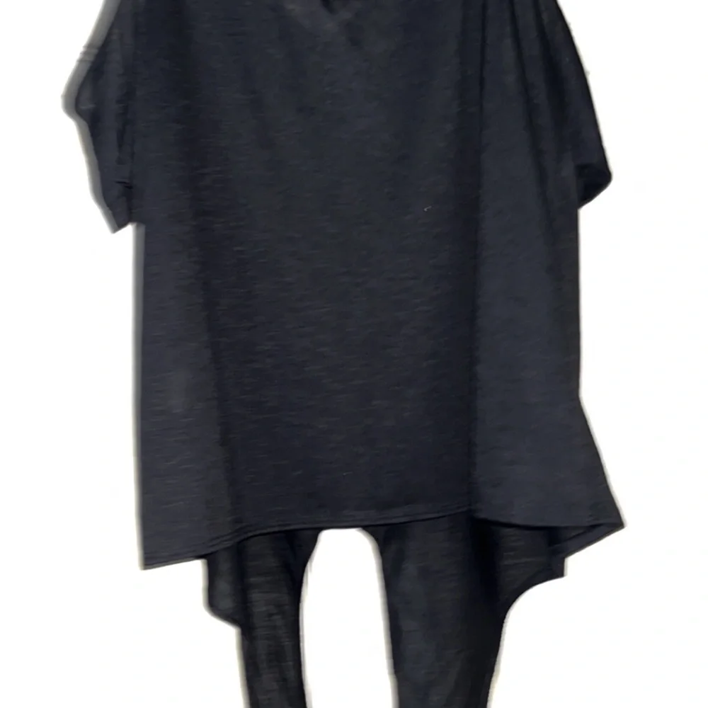 Blouse - Picture 2 of 2